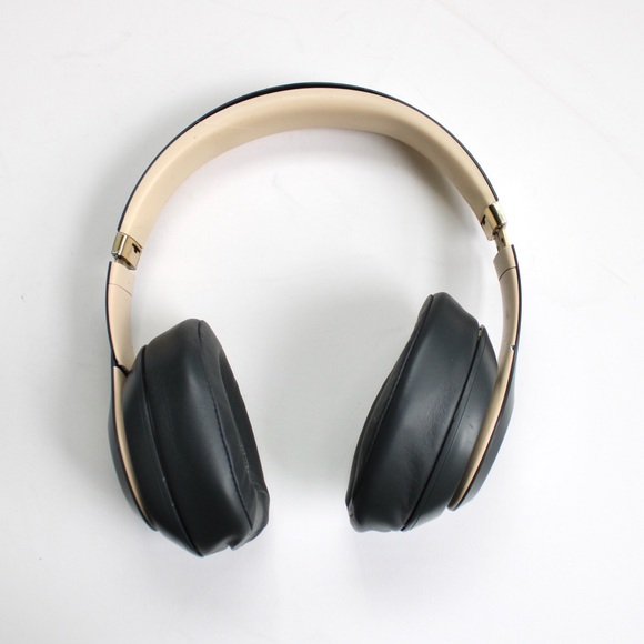 Beats by Dre Other - Beats by Dr. Dre Studio3 Bluetooth On Ear Wireless Headphones - Shadow Gray